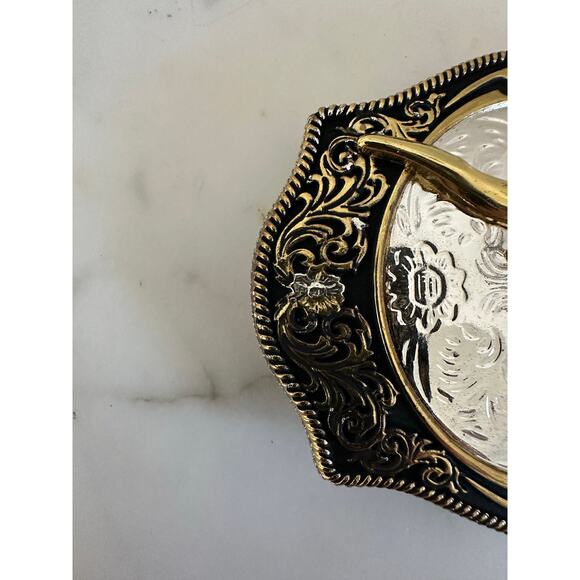 Large gold and silver steer buckle - Picture 6 of 9